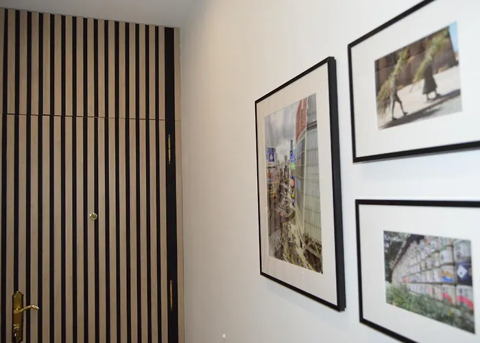 Washington Host * A Coruna